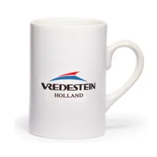 لیوان سفید بلند با جعبه