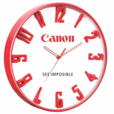 ساعت دیواری گرد با اعداد برجسته