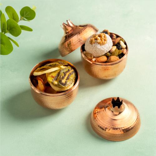 Y-113 - ست هدیه یلدایی نیلا